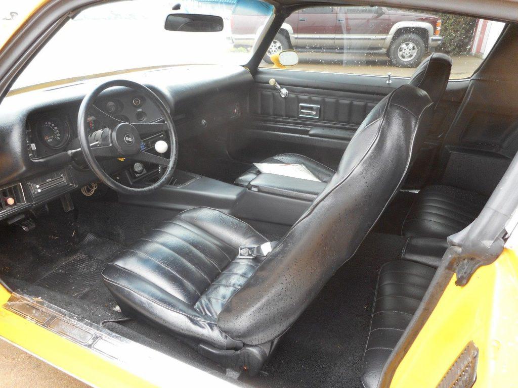 4 on tle floor 1973 Chevrolet Camaro RS