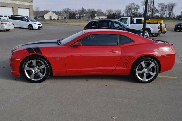 well optioned 2011 Chevrolet Camaro 2SS