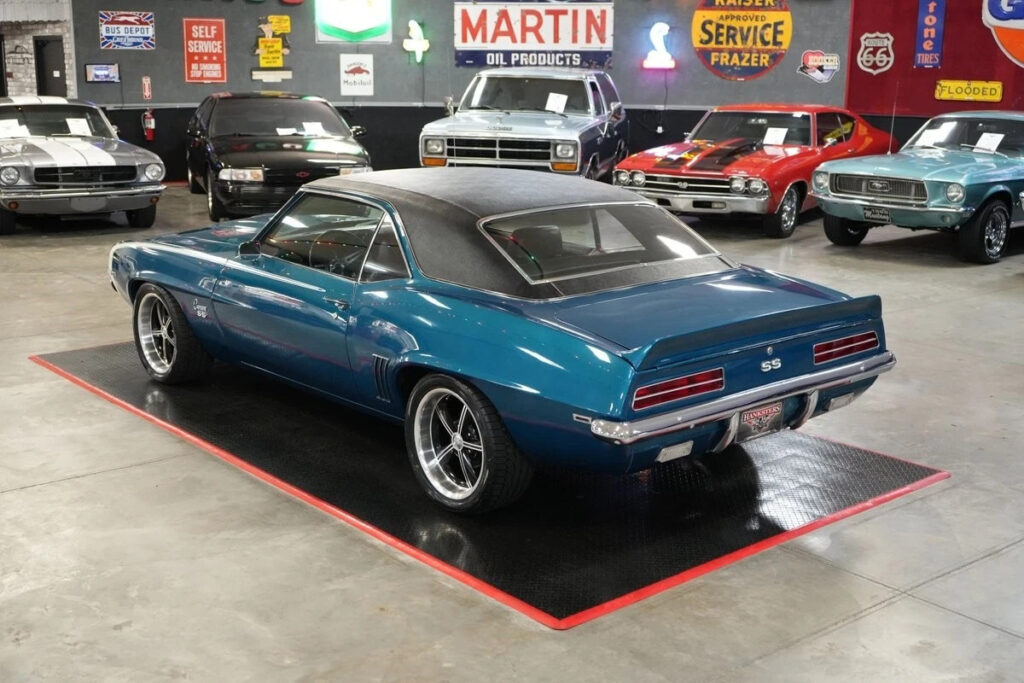 1969 Chevrolet Camaro SS Style