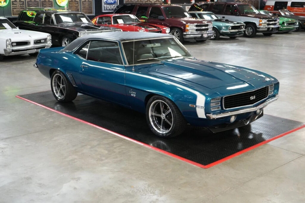 1969 Chevrolet Camaro SS Style