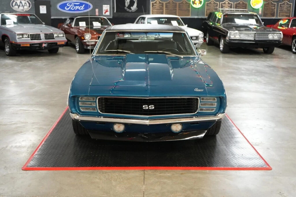 1969 Chevrolet Camaro SS Style
