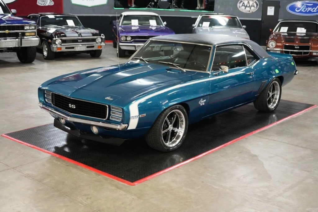 1969 Chevrolet Camaro SS Style