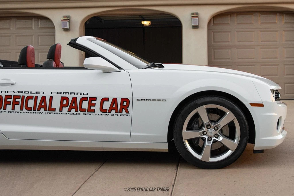 2011 Chevrolet Camaro 2SS Convertible Pace Car Edition