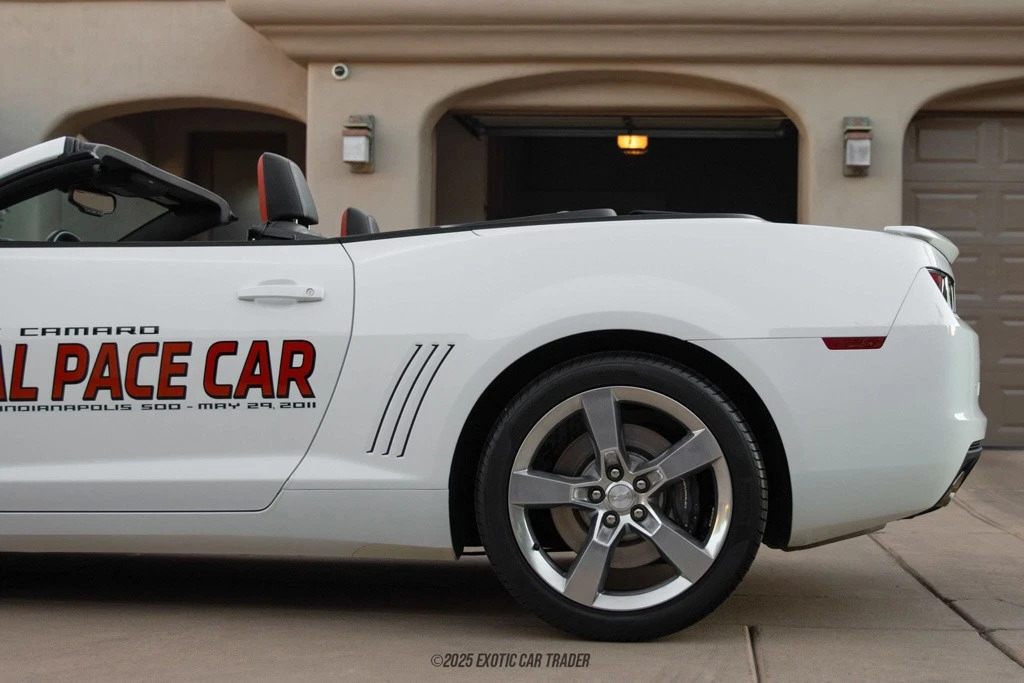 2011 Chevrolet Camaro 2SS Convertible Pace Car Edition