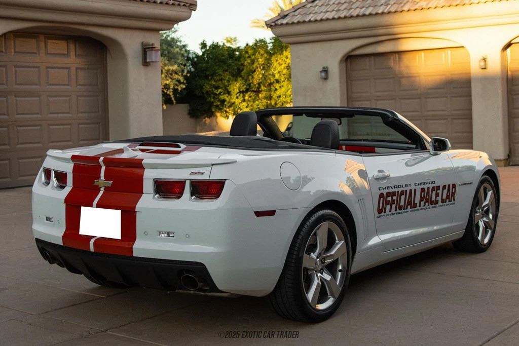 2011 Chevrolet Camaro 2SS Convertible Pace Car Edition