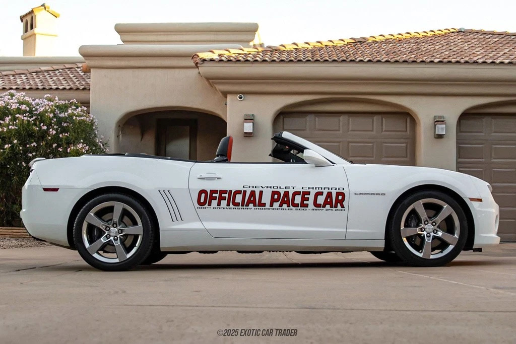 2011 Chevrolet Camaro 2SS Convertible Pace Car Edition