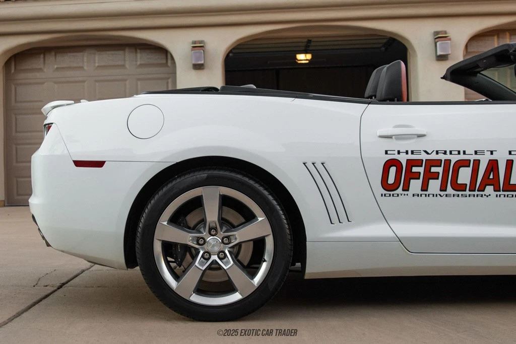 2011 Chevrolet Camaro 2SS Convertible Pace Car Edition