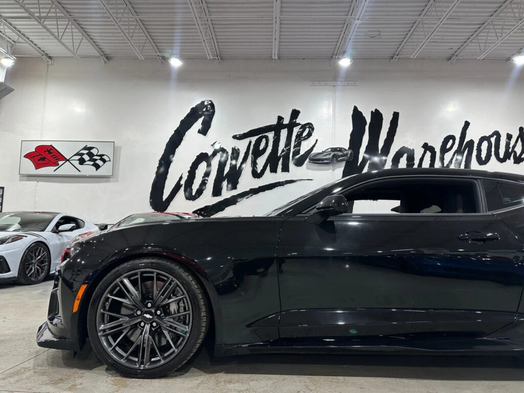 2018 Chevrolet Camaro ZL1, AWE, CF Hood, Sunroof, Cooks, Roto-Fab, 41k!