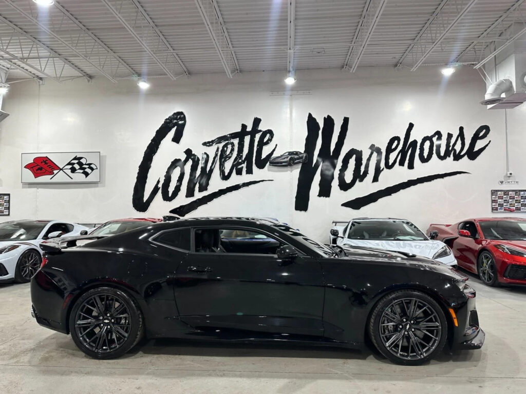2018 Chevrolet Camaro ZL1, AWE, CF Hood, Sunroof, Cooks, Roto-Fab, 41k!