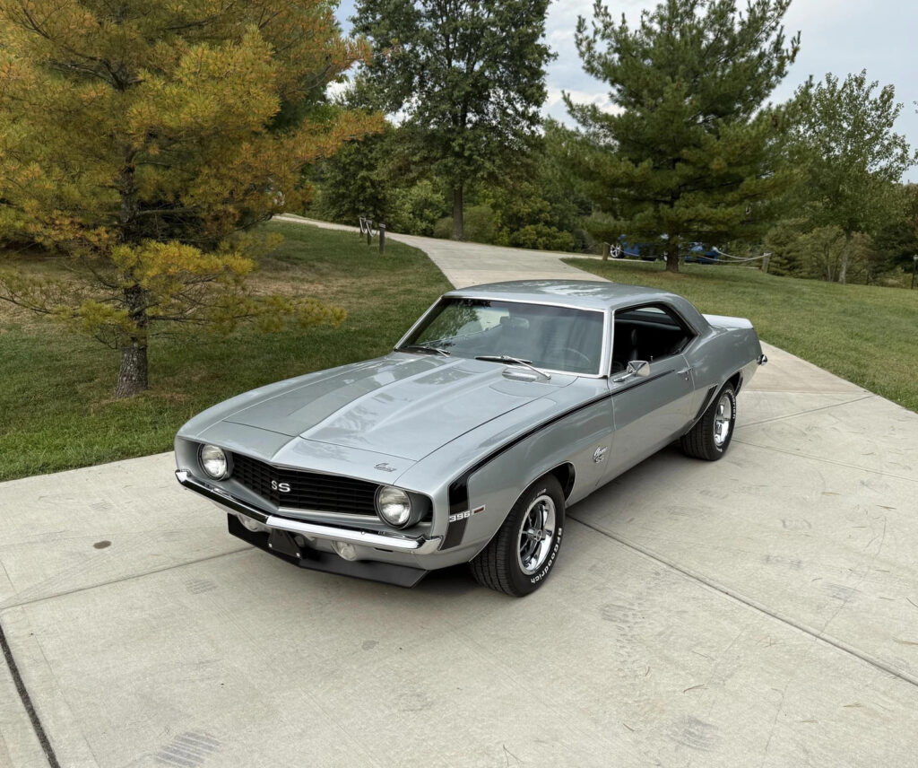 1969 Chevrolet Camaro SS 396 4SPD 12 BOLT PS PDB TACH